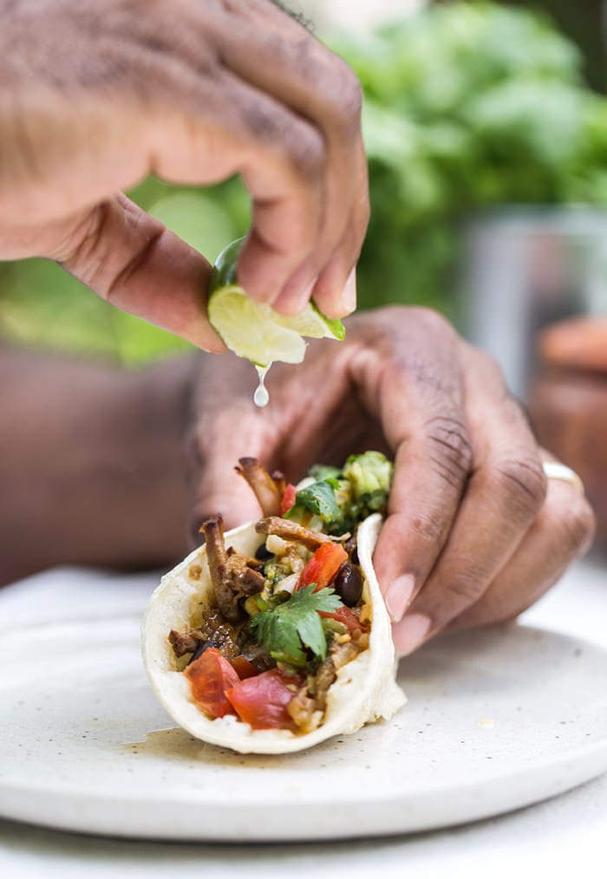 Slow-cooked Beef Brisket Tacos