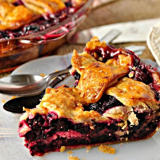 Blackberry Pie Cobbler