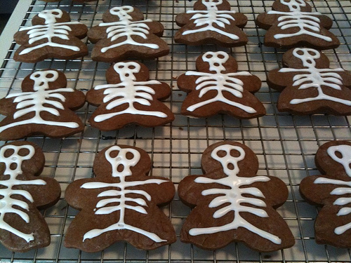 gingerbread skeleton men cookies