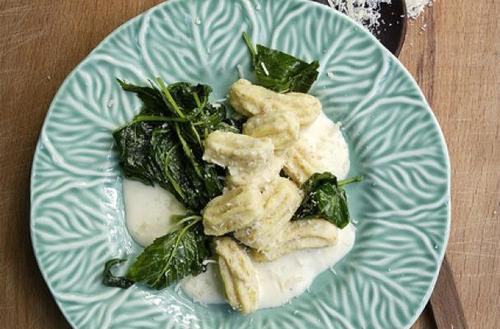 Gnocchi with Basil Cream