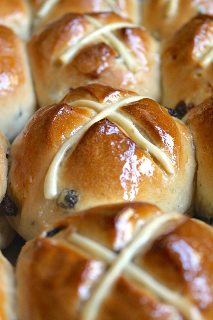 Foodista | A Delicious List of Hot Cross Buns Recipes